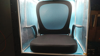 Silla de piso CoVibrant ergonómica plegable respaldo de malla, posabrazos