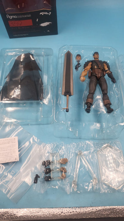 Figura Berserk Guts Black Swordsman Figma 359 Articulada Con Caja abierta