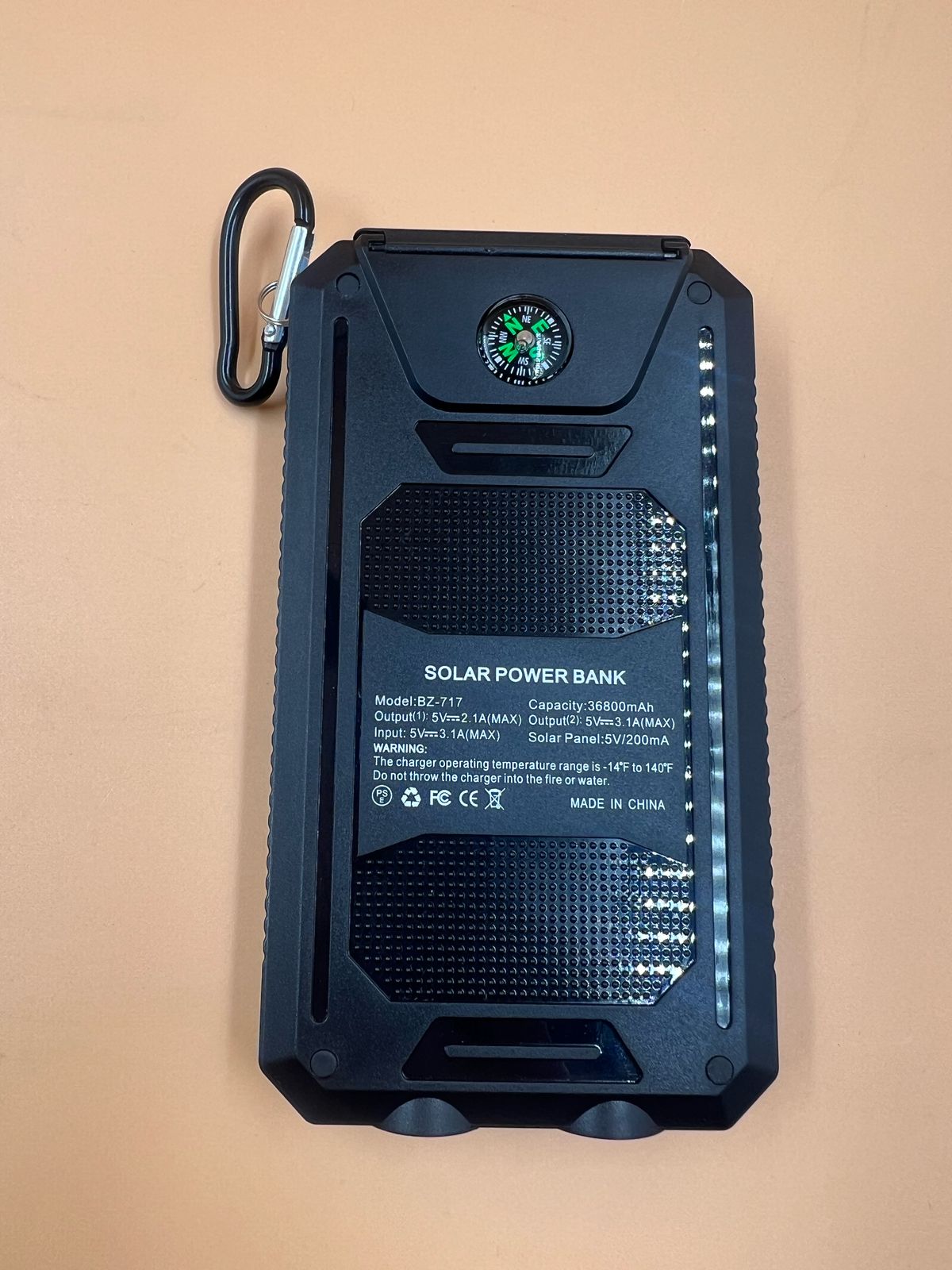 Bateria portatil solar 36800 mAh IP65 (USADO)