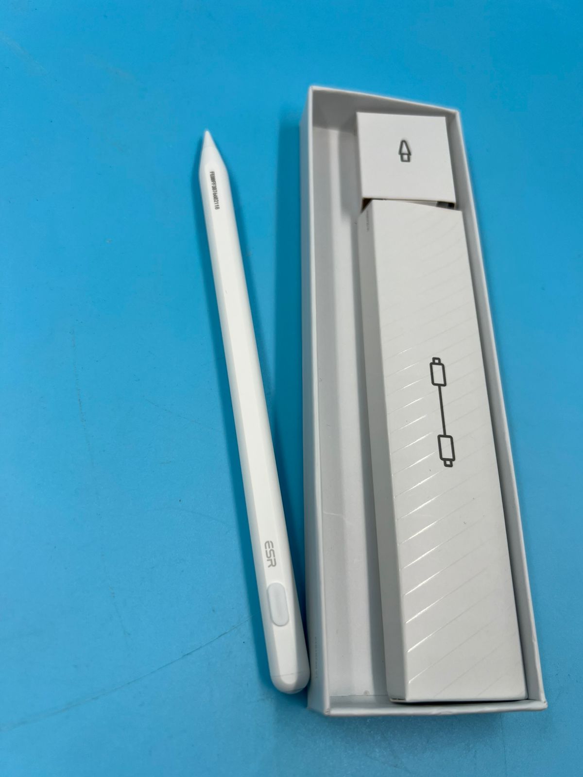 Lápiz digital ESR compatible Apple iPad 6C006 CAJA ABIERTA