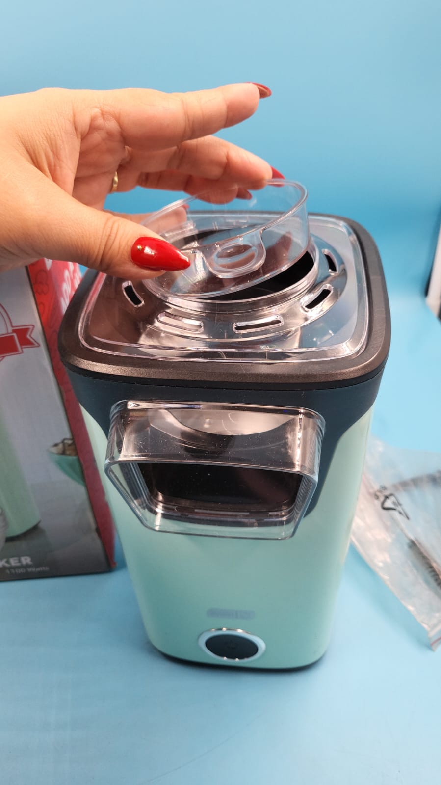 Máquina de palomitas de maíz con taza de medición DASH CAJA ABIERTA