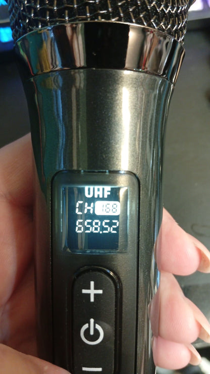 Máquina de karaoke Bluetooth JYX T26-T, Con 2 micrófonos inalámbricos.