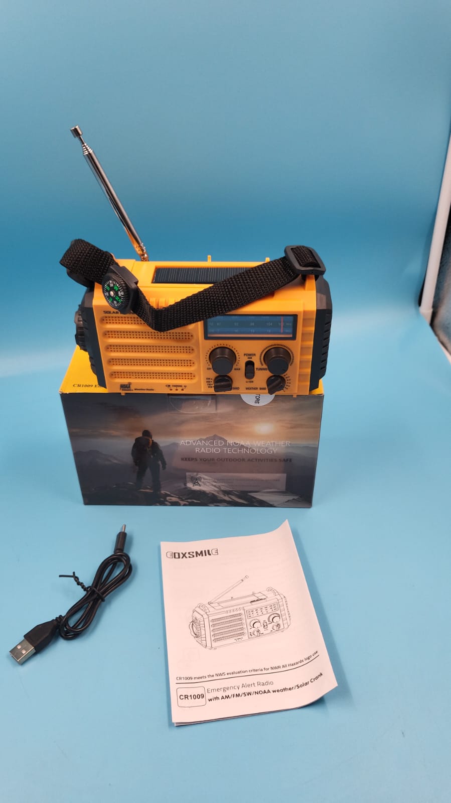 Radio portátil para Exteriores con luz de Flash y lámpara de Lectura.