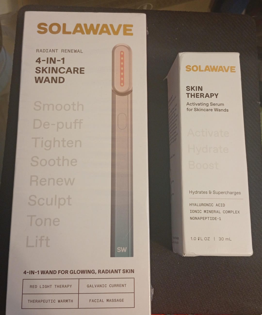 Solawave Paquete de suero de terapia facial 4 en 1 con varita de luz.