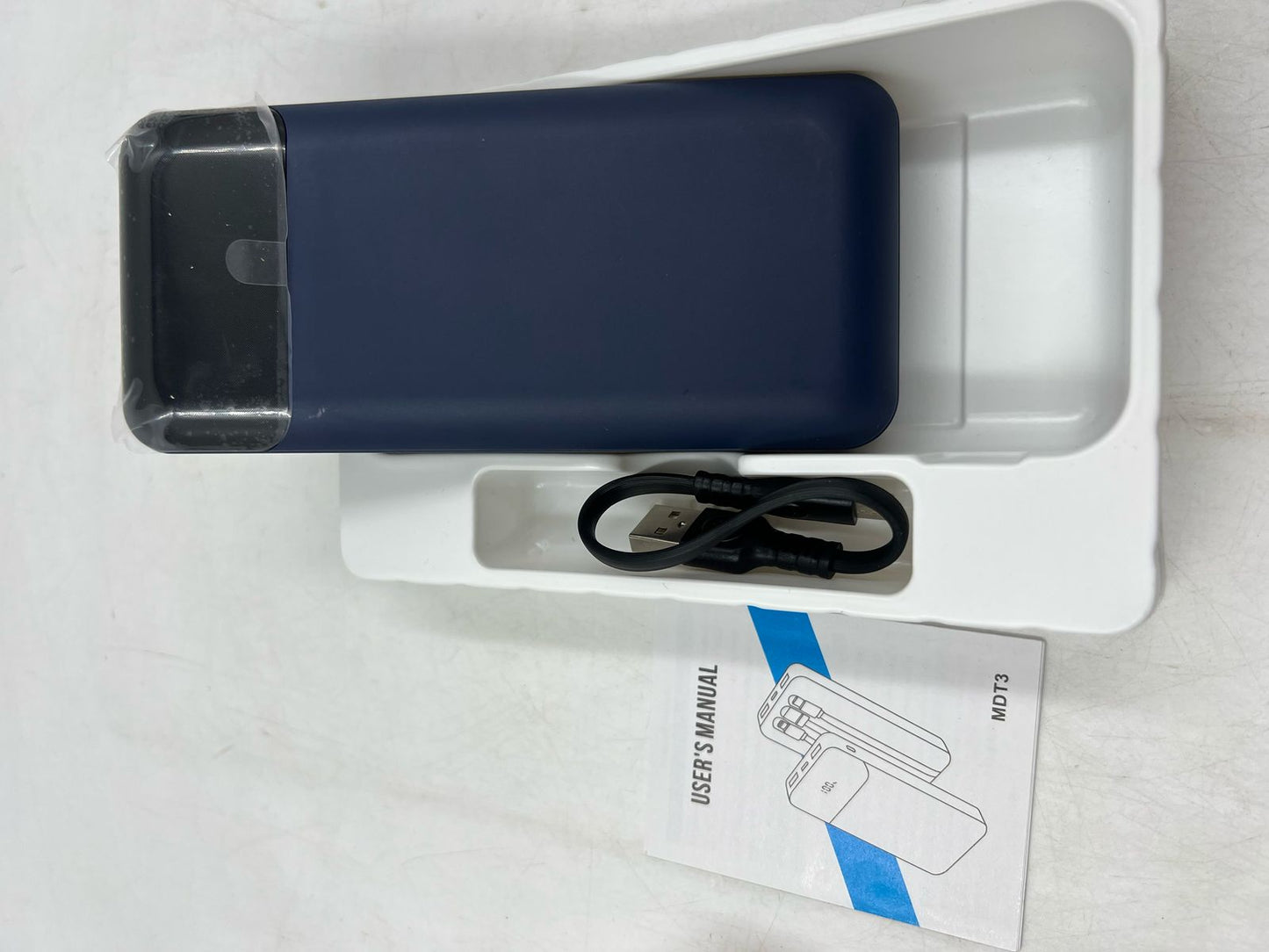 Cargador portátil 40800 mAh 3 cables integrados (USADO)