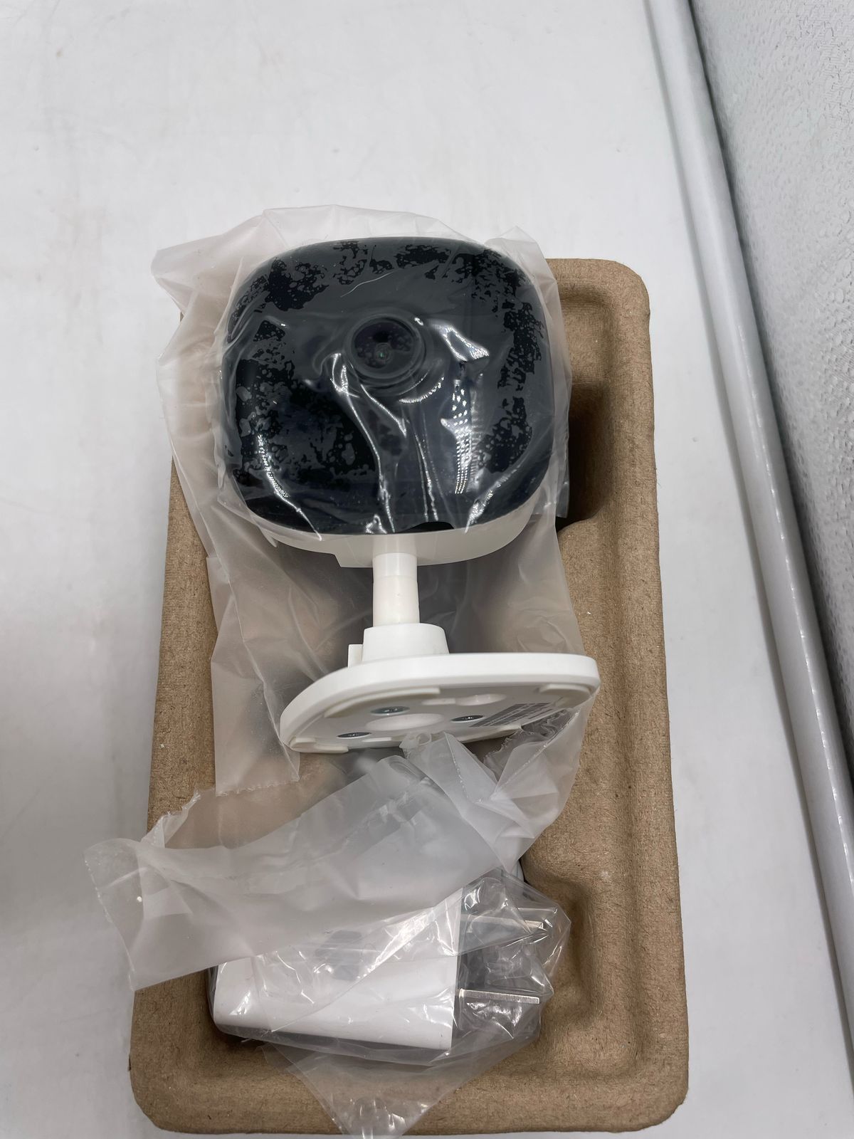 Cámara de seguridad inteligente KASA SPOT EC60.