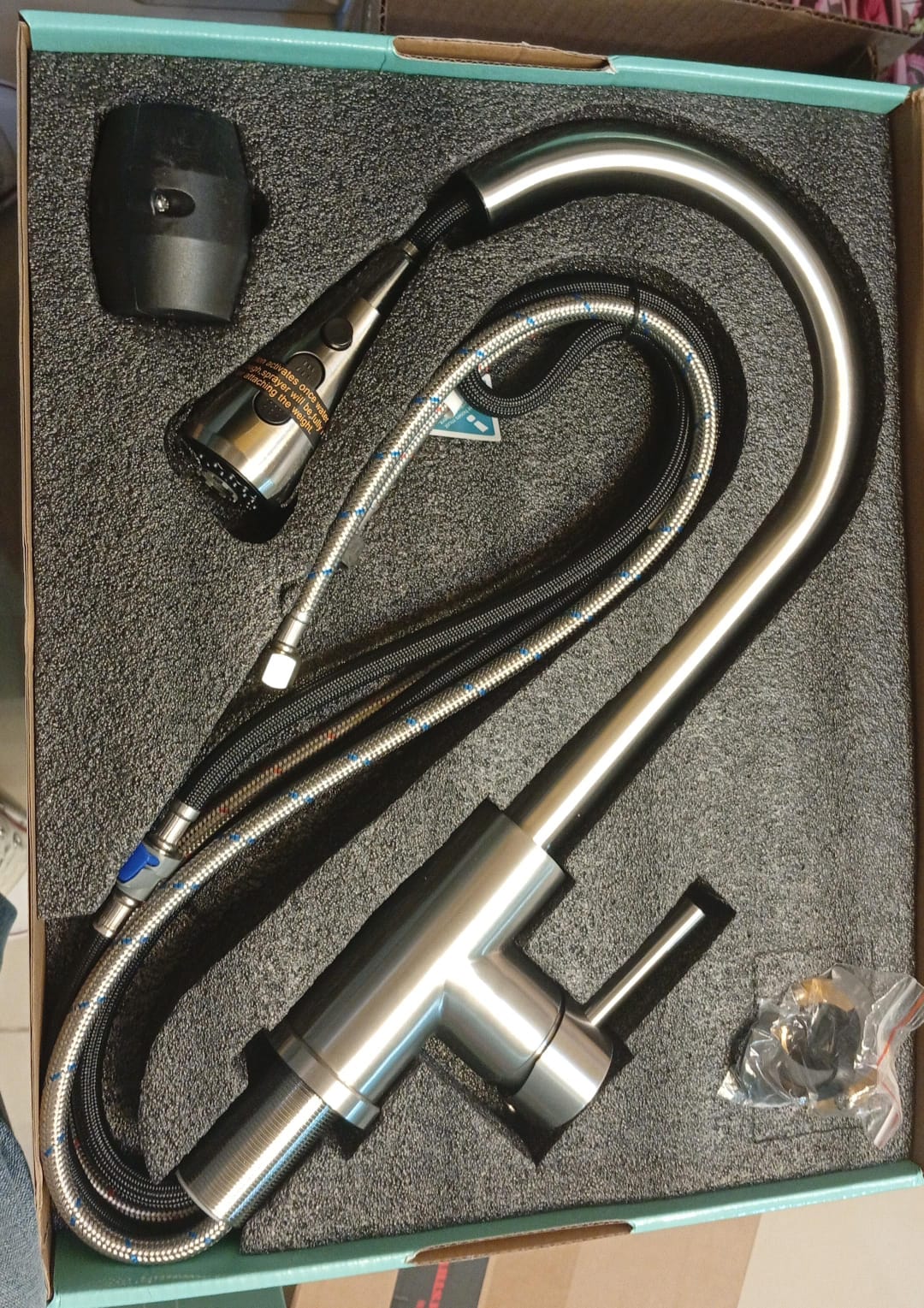 Grifo de fregadero de cocina, níquel cepillado, rociador desplegable.