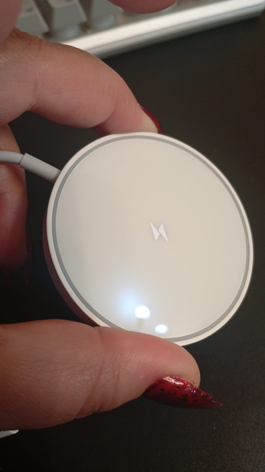 Cargador inalámbrico magnético Mag Safe, tipo C de 20W, (USADO).