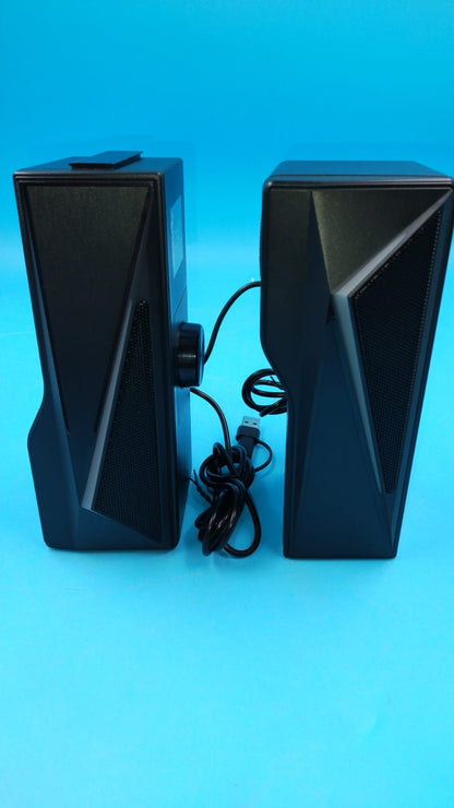 Altavoces de computadora para escritorio, entrada Bluetooth y USB.