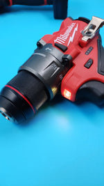 Kit de 2 Herramientas, Taladros Milwaukee Fuel M12, percutor y atornillador.