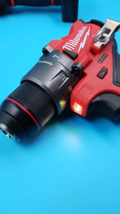 Kit de 2 Herramientas, Taladros Milwaukee Fuel M12, percutor y atornillador.