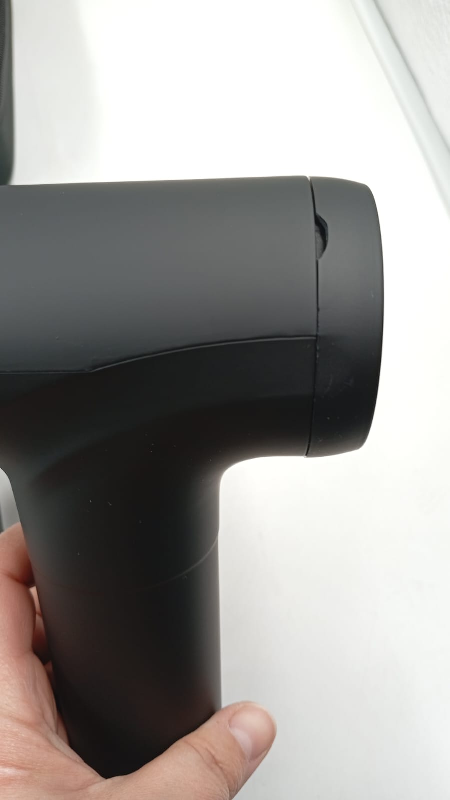 PISTOLA MASAJEADORA ELEFOR, 8 CABEZALES.(USADA CON DETALLE)