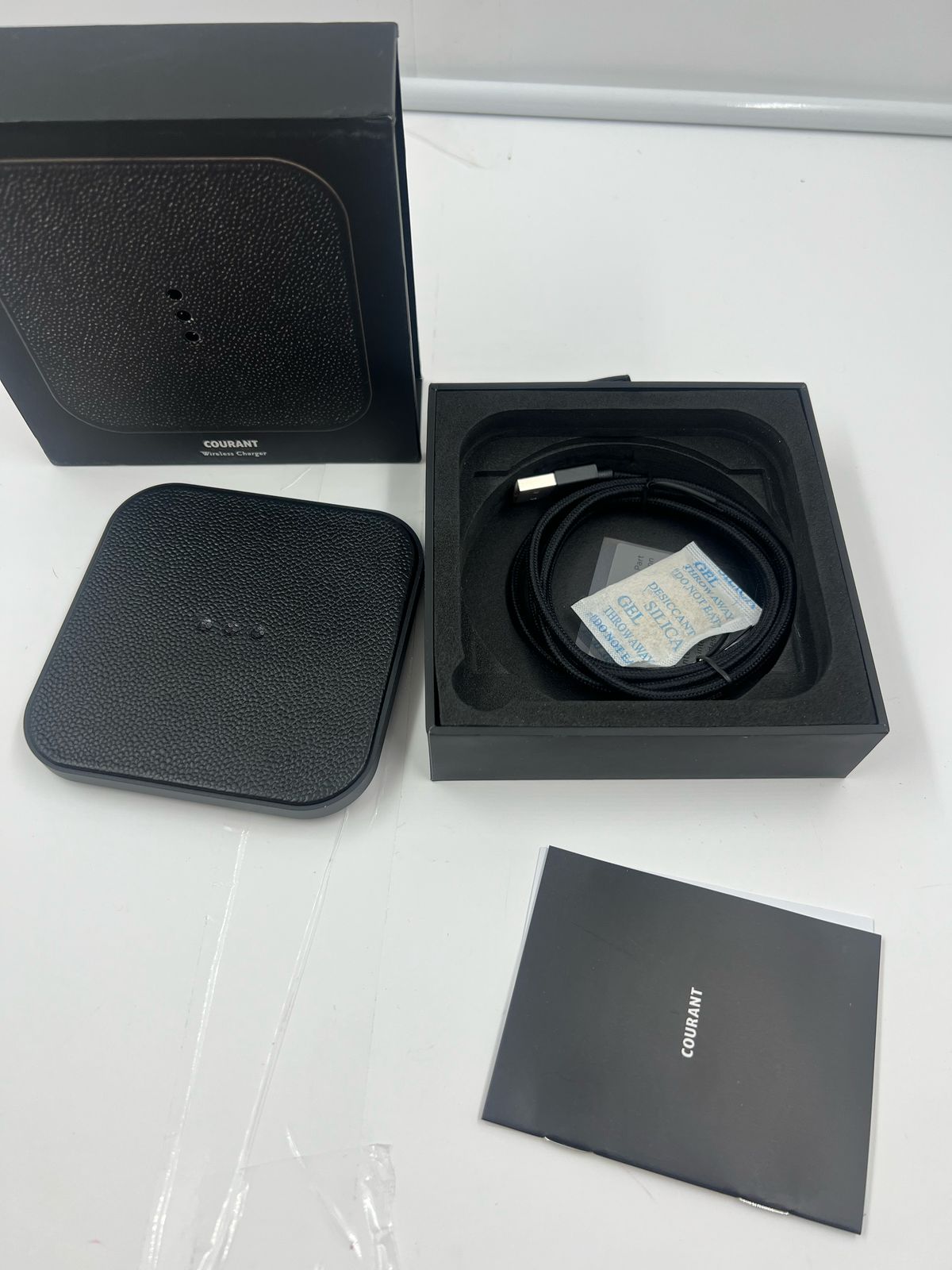 Courant Catch:1 cargador inalámbrico pad