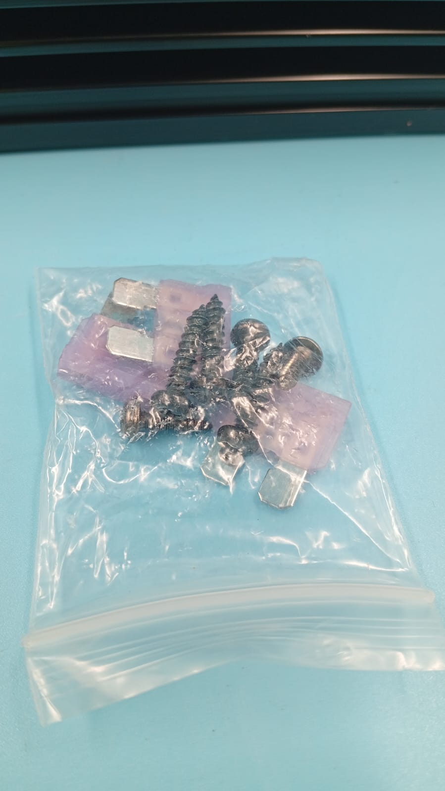 Amplificador monobloque de clase D con control de graves.