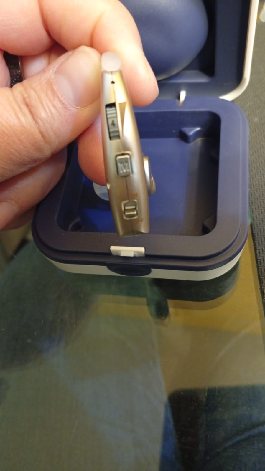 Auxiliar auditivo Delmicure, Single, Volumen ajustable.(USADO)