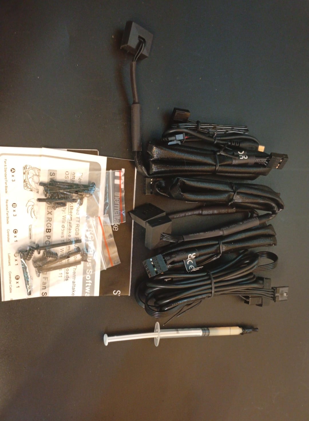 Enfriador de 3 ventiladores, conexión magnética, Thermaltake.