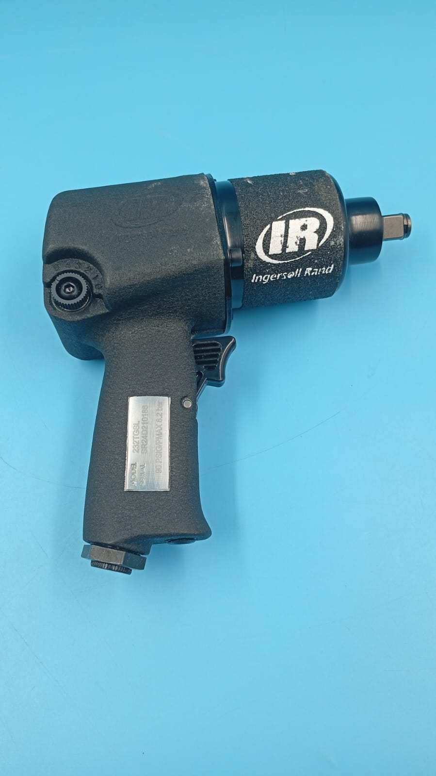 Llave de impacto neumática de 1/2, 625 libras, (DETALLE).