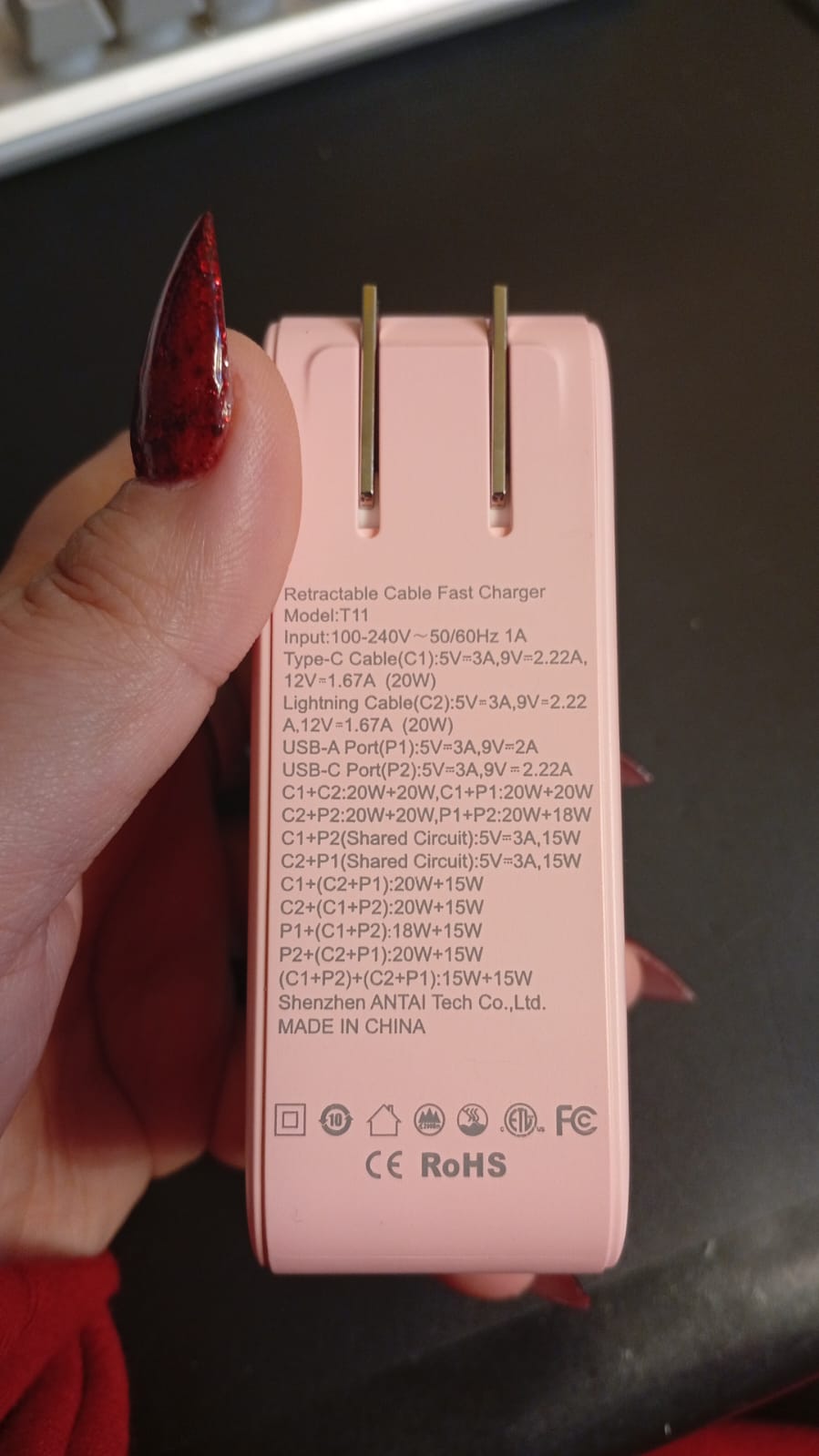 Cargador de pared retráctil 4 en 1, retráctil, Carga rápida, (USADO).