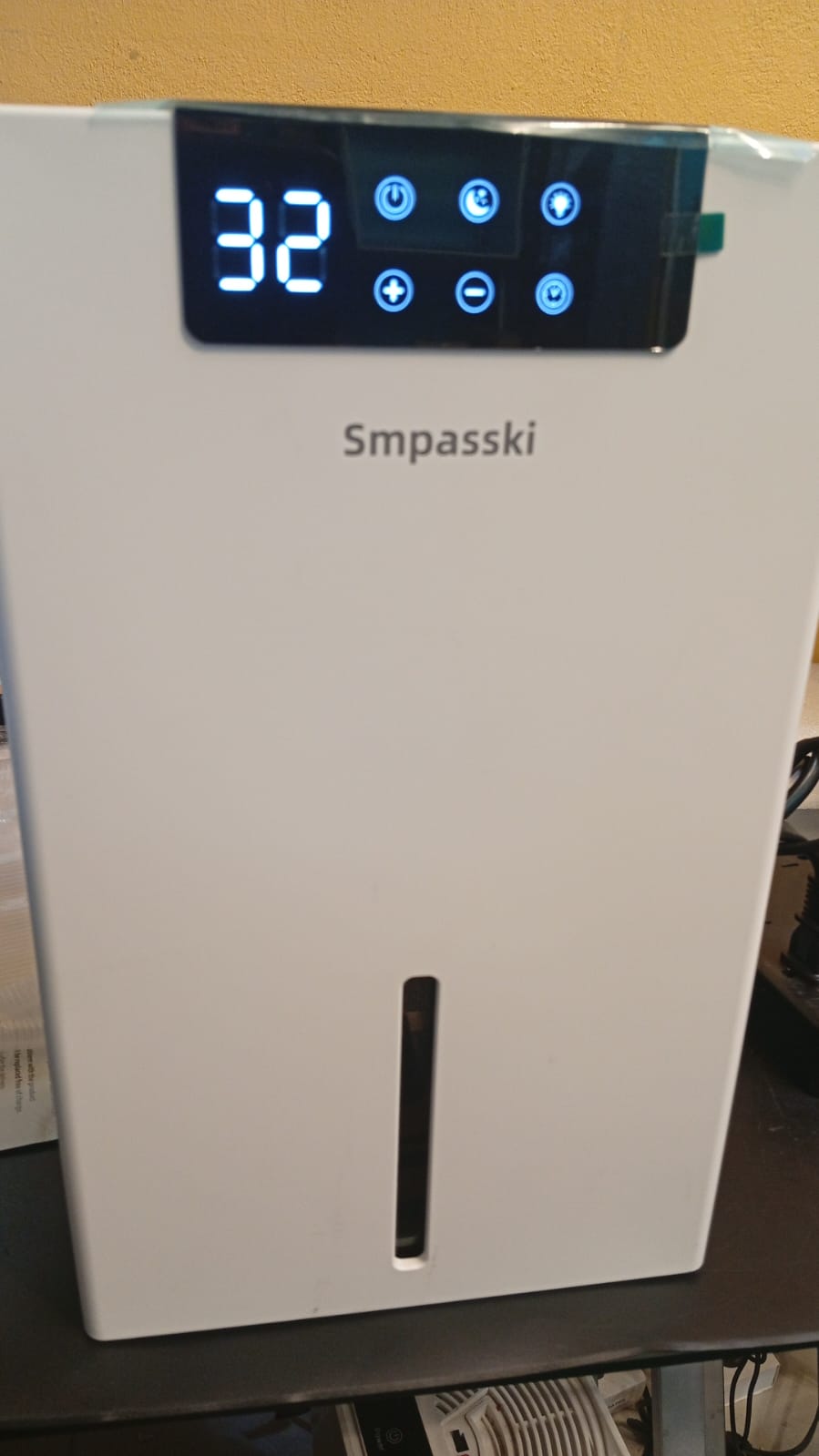 Deshumidificador Smpasski, 98 Oz, para el hogar (1000 pies cuadrados).