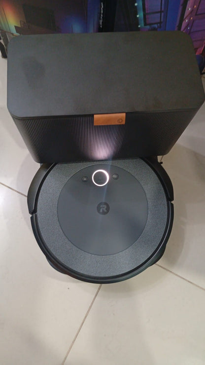 Robot Aspirador iRobot Roomba i5, con auto-vaciado, (Reacondicionado)
