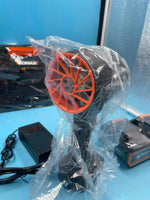 Soplador de hojas inalámbrico KOMAX, tubo soplador y 2 baterías.