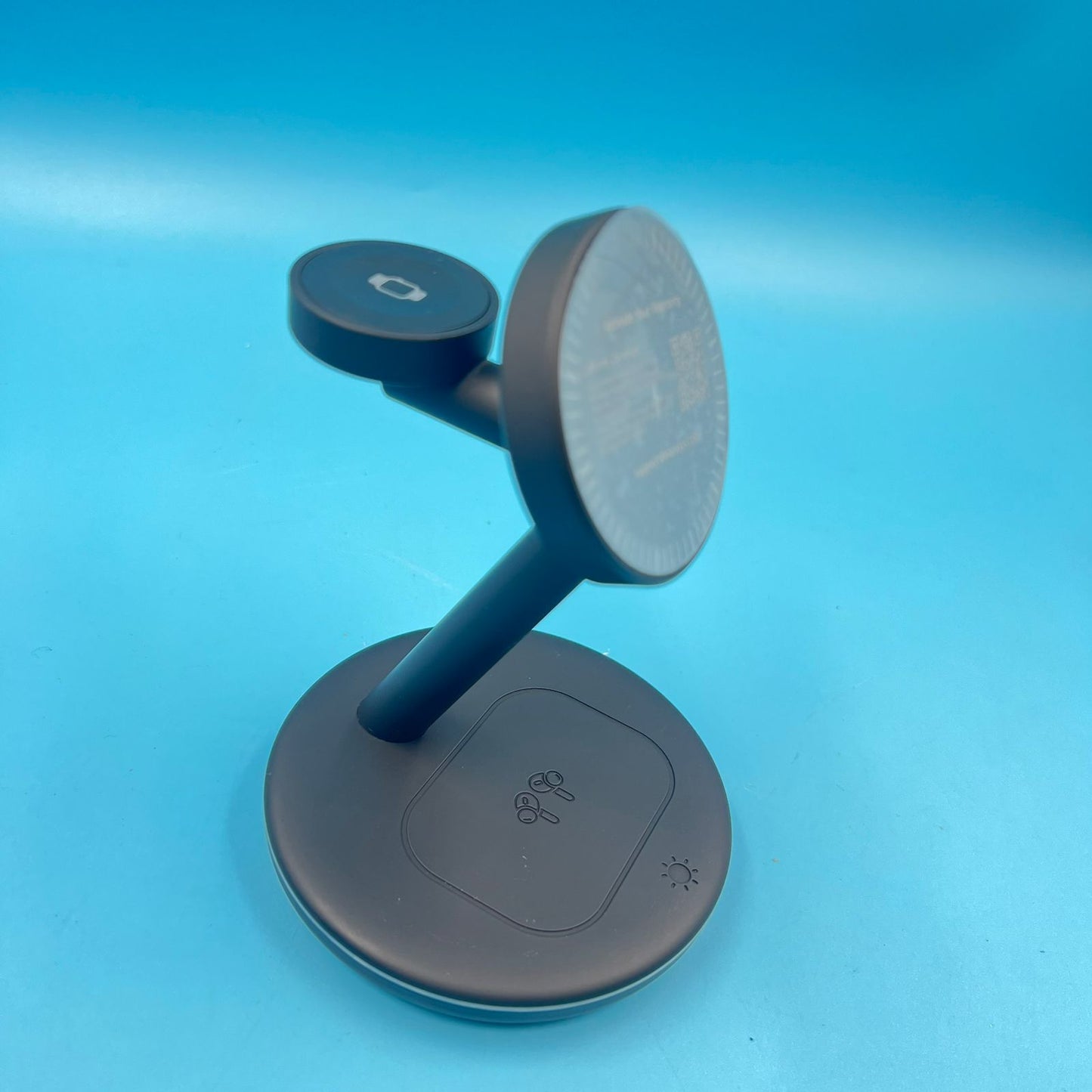 Estación de carga 3 en 1 dispositivos Apple 18 W (USADO)