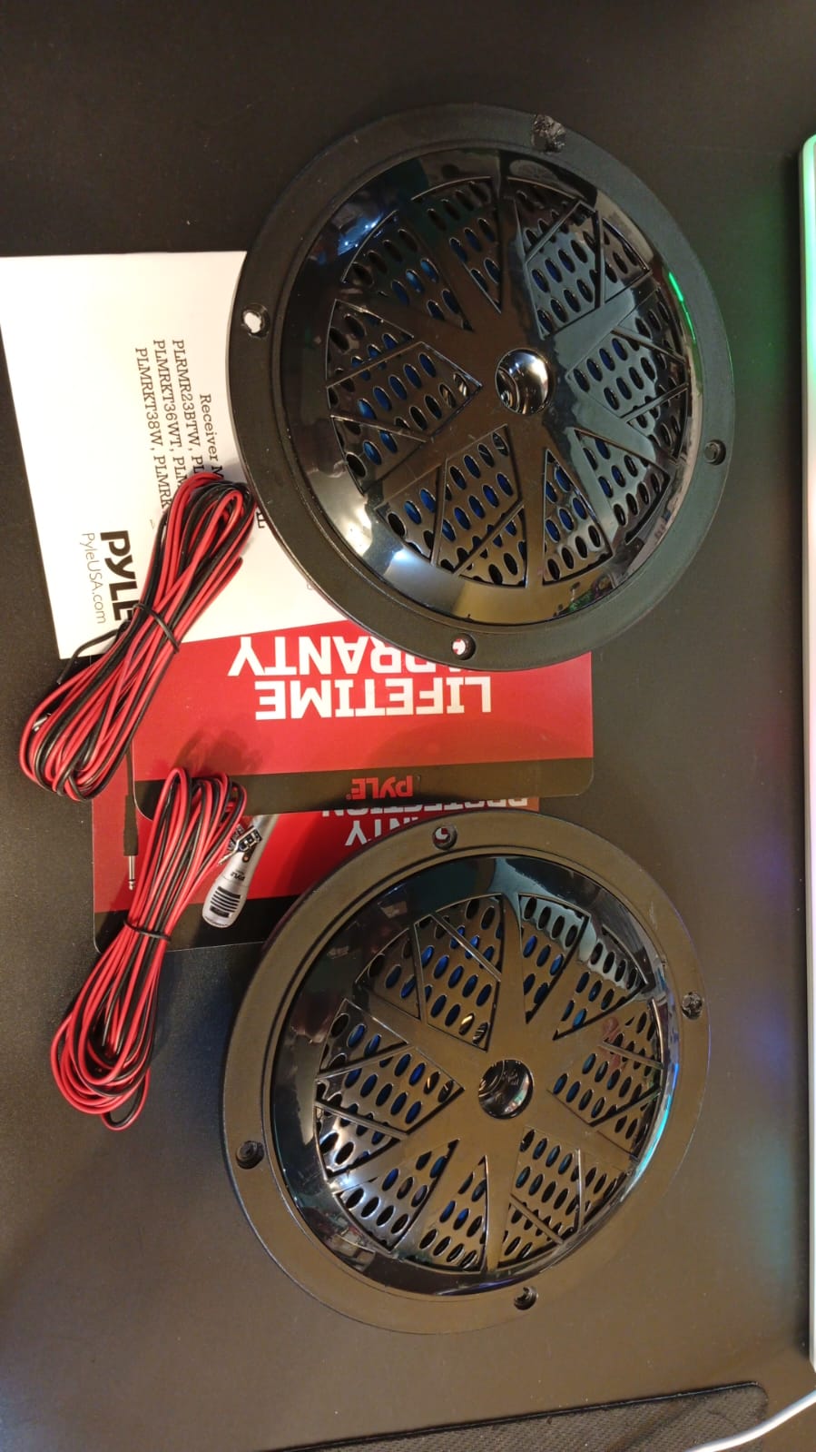 Kit de altavoces y estéreo digital LCD, impermeables, (USADO).