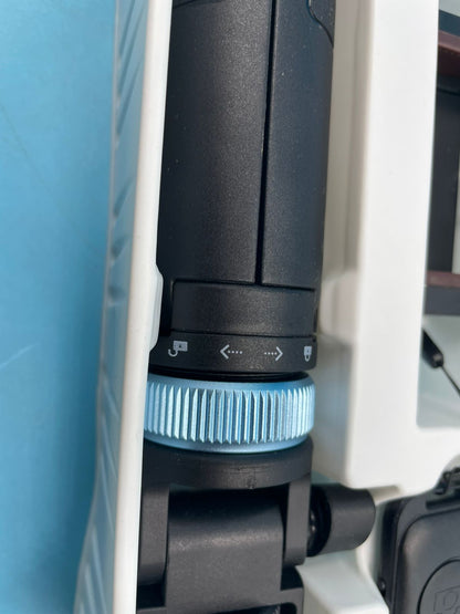 Trípode  KAIESS Selfie de 62 Pulgadas Con Control Remoto.