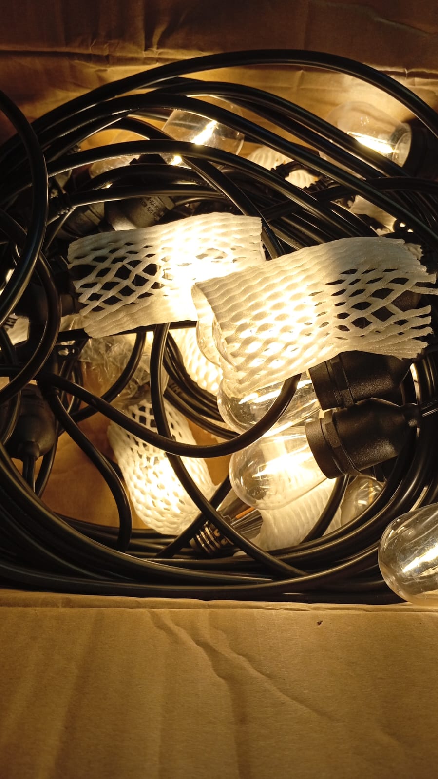 Cadena de luces para exteriores de 96 pies (2 x 48) (USADA).