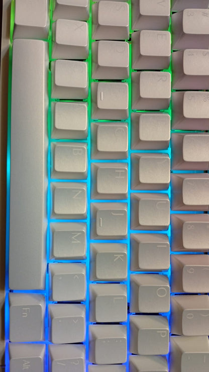 Teclado Mecanico Desktop Tribe DT60, Customizable y chasis de aluminio.