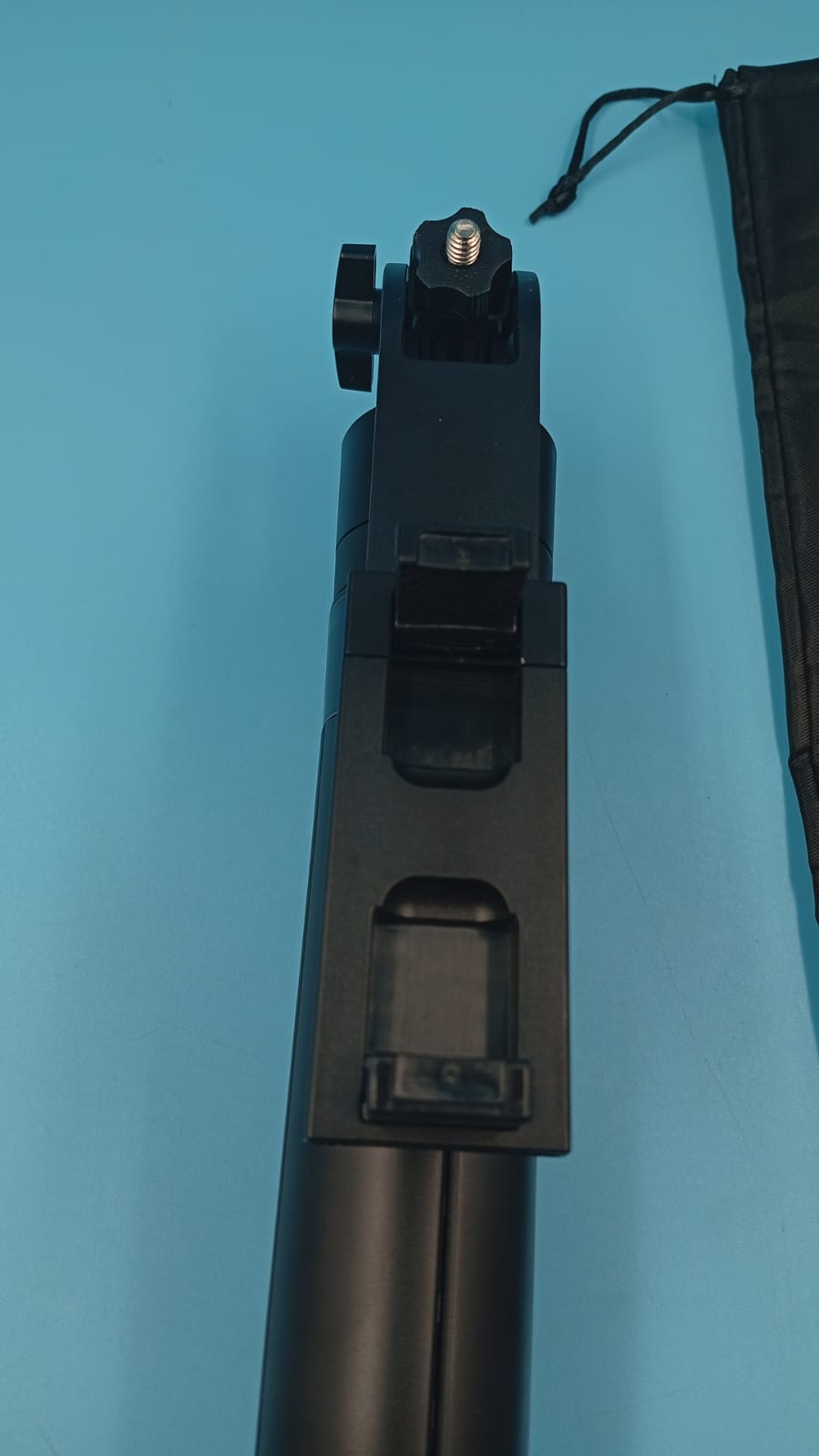 Trípode para selfie con seguimiento automático de cara, (USADO).