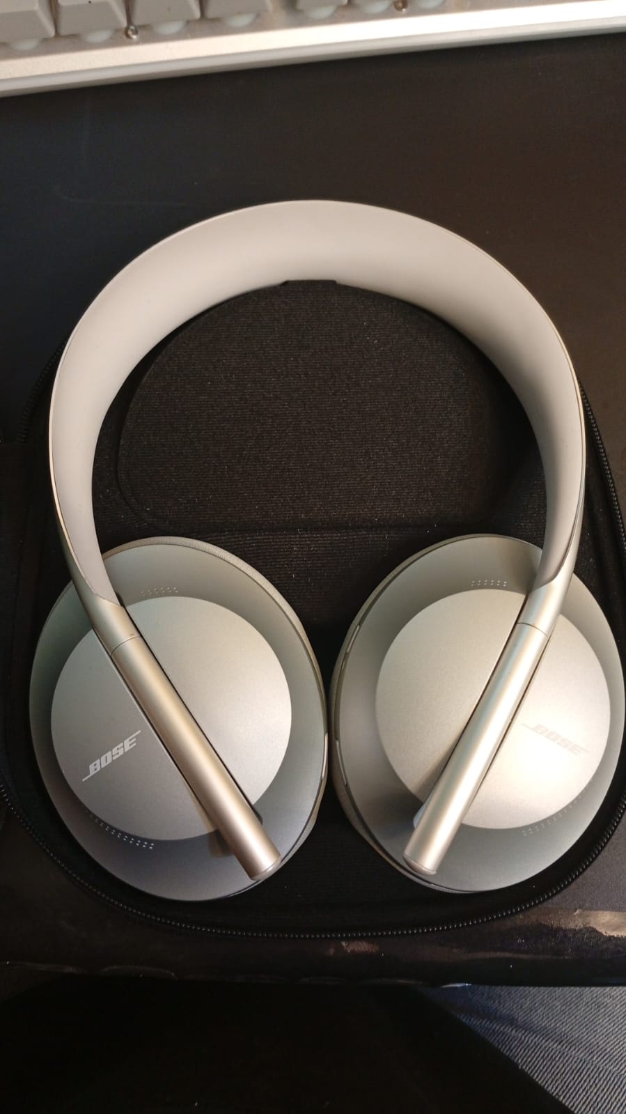 Bose Audífonos Bluetooth, cancelación de Ruido 700, (USADO)