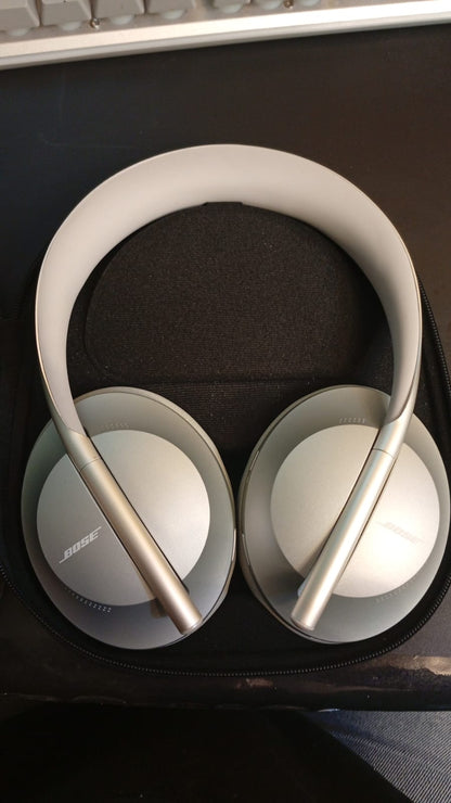 Bose Audífonos Bluetooth, cancelación de Ruido 700, (USADO)