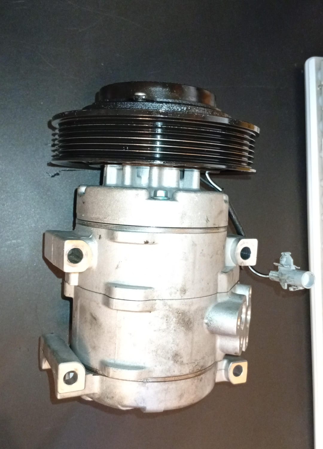 Compresor de aire acondicionado, Toyota Sienna, 04-06-(USADO).