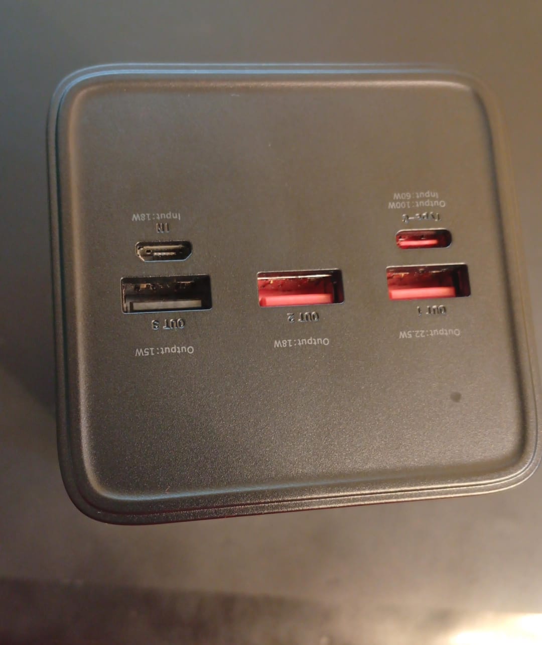 Cargador portátil de 100 W, 50000 mAh, 4 out, 3 in, (USADO).