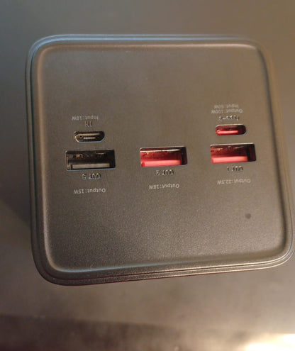 Cargador portátil de 100 W, 50000 mAh, 4 out, 3 in, (USADO).