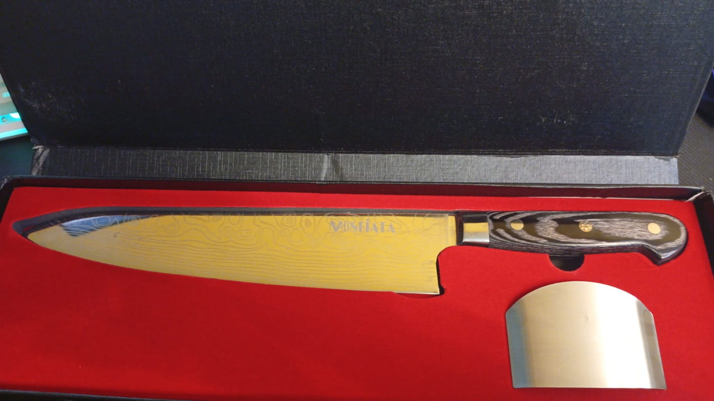 Cuchillo de chef de 25,4cm, con protector de dedos, (USADO).