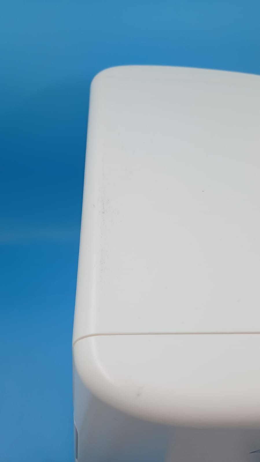 Mini Refrigerador, AstroAI de 6 Litros, cap. 8 Latas, (USADO).