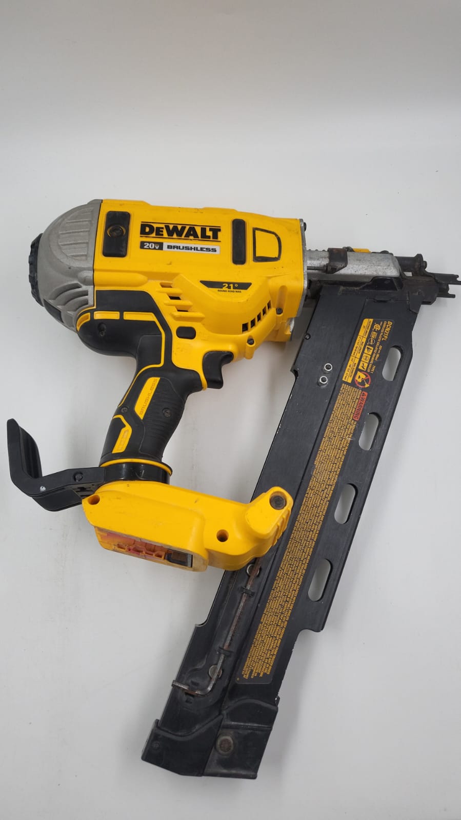 Dewalt  Clavadora De Encuadre De 20 V Max USADO