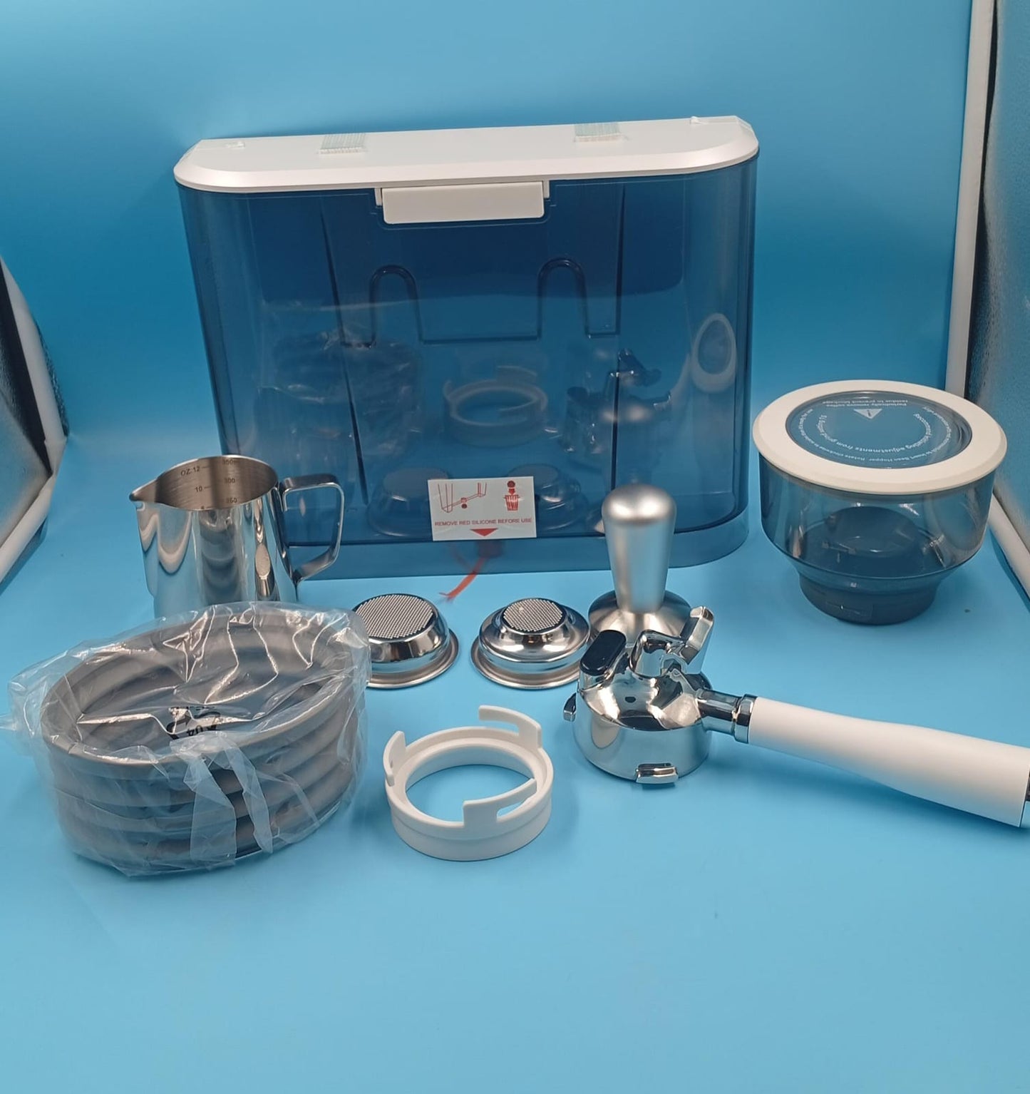 Máquina de café expreso, espumador de leche, capuchino y latte.