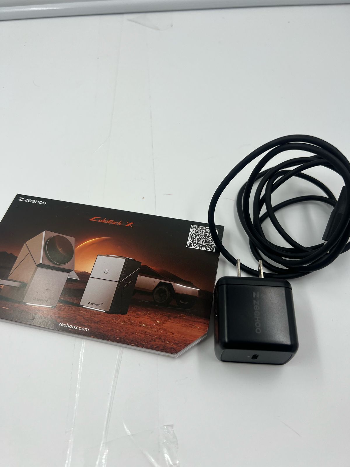 Zeehoo Estación Giratoria De Carga 3 En 1 (USADO)