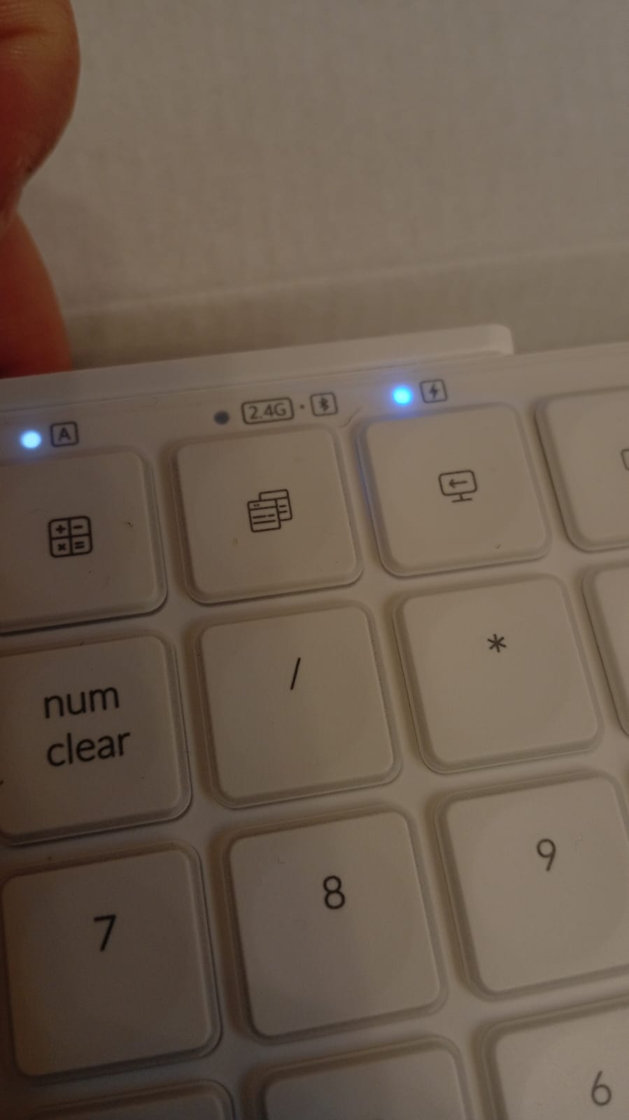 Teclado Inalámbrico, Tamaño Completo, ZMK, Bluetooth/2,4 GHz.