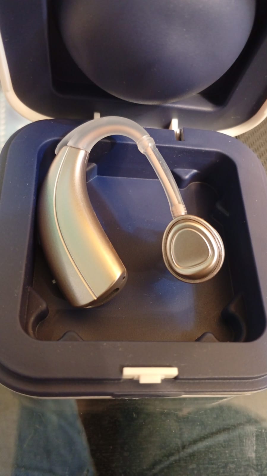 Auxiliar auditivo Delmicure, Single, Volumen ajustable.(USADO)