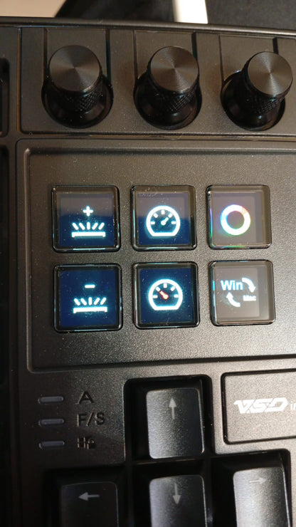 Teclado Cableado K1 Pro, para juegos y streaming con pantalla y perillas.
