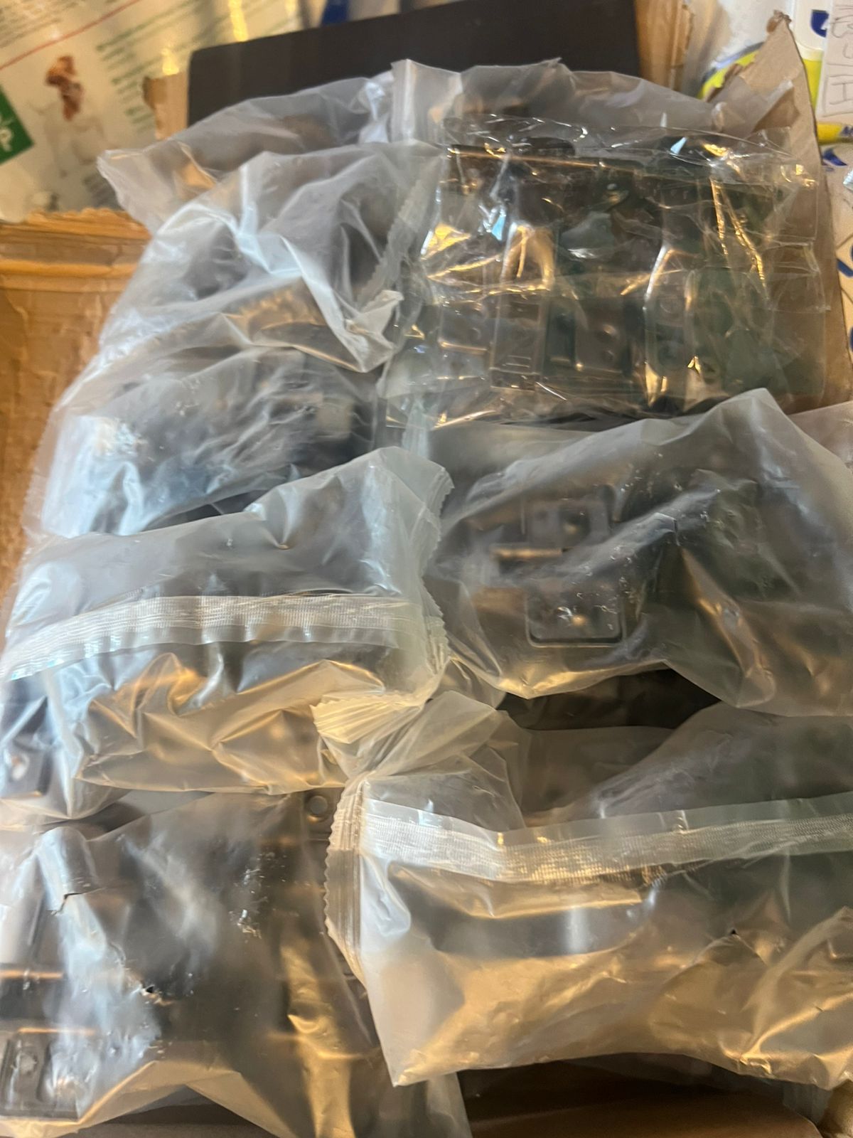 46 bisagras Chibery ocultas cierre suave automático sin marco