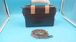 Bolso de piel Geniuno Boyatu, Estilo Bandolera con correa ajustable.
