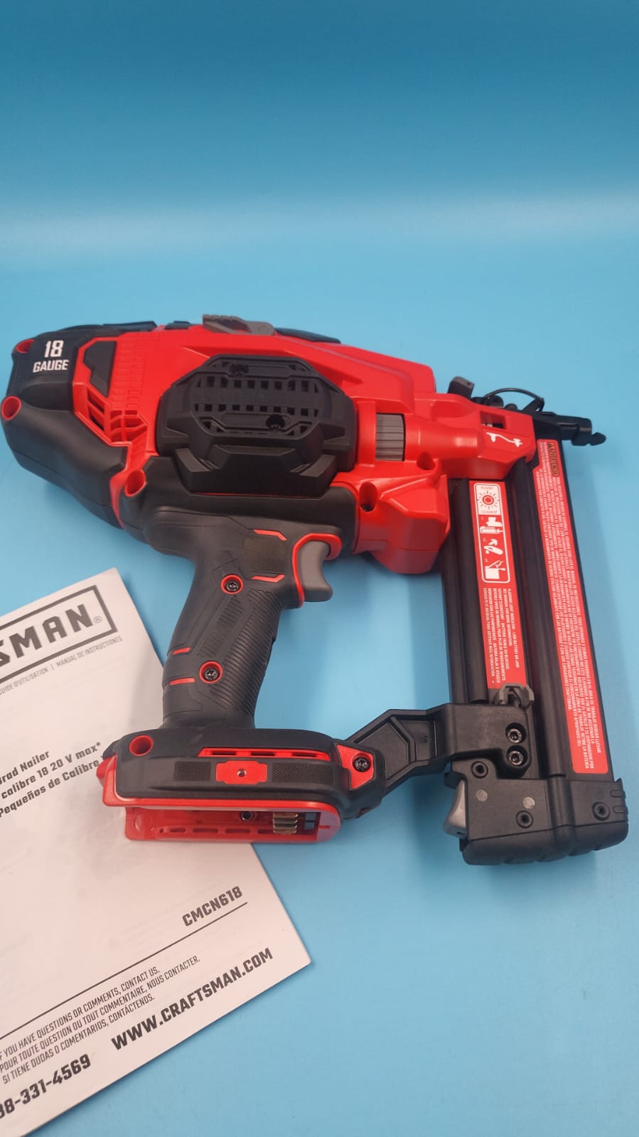 CRAFTSMAN V20 Clavadora Brad, 18GA, sin cable, solo herramienta desnuda (CMCN618B)