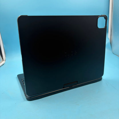 Funda teclado táctil typecase iPad Pro 11" 5ta4ta gen
