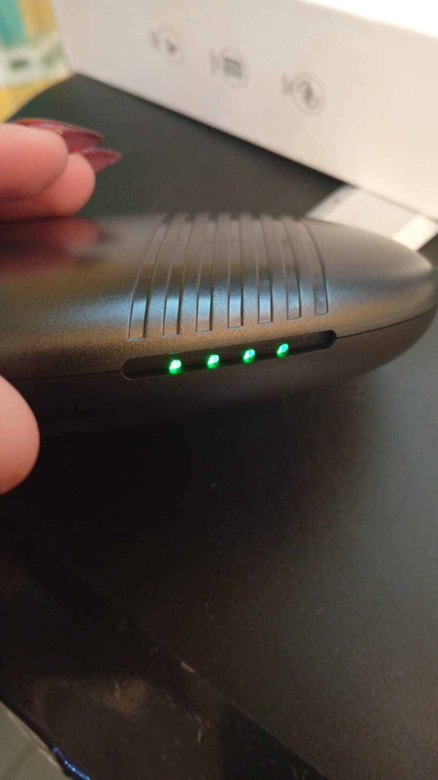 F2 Auriculares inalámbricos, Gancho para la Oreja, (USADOS).