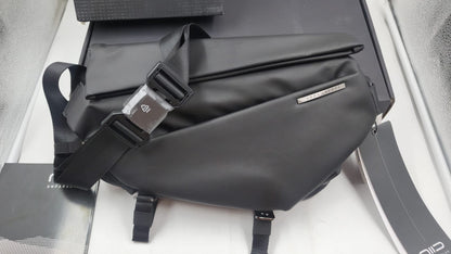 Bolso bandolera multiusos impermeable antirrobo. NIID R1